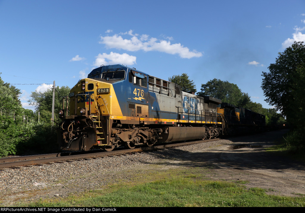 CSXT 476 Leads M426 out of Rockingham Jct. 